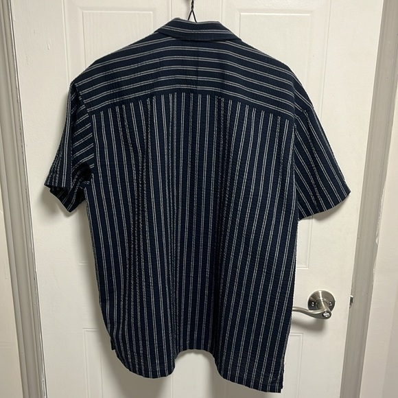 Short sleeve button up set with a short - Picture 7 of 9